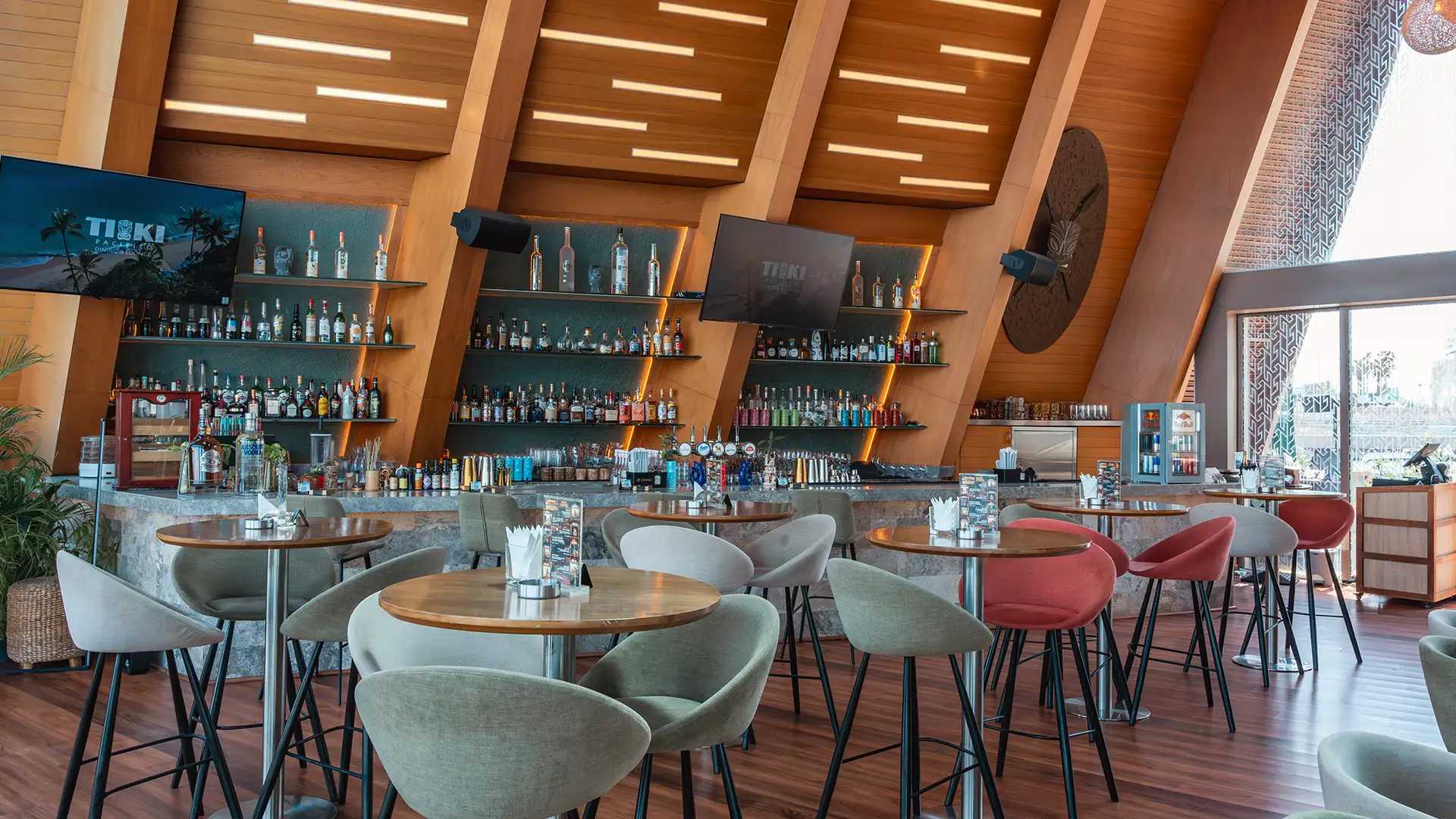 Tiki Pacifico Dining & Lounge Event Gallery 7